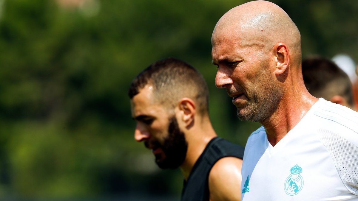 Zinedine Zidane dan Karim Benzema.